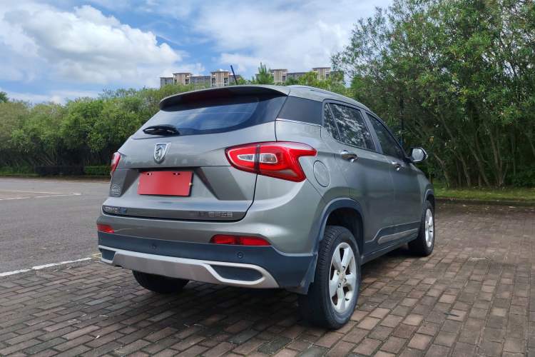 Used Baojun 510 2017 1.5L Automatic Fashion Model Exterior 5
