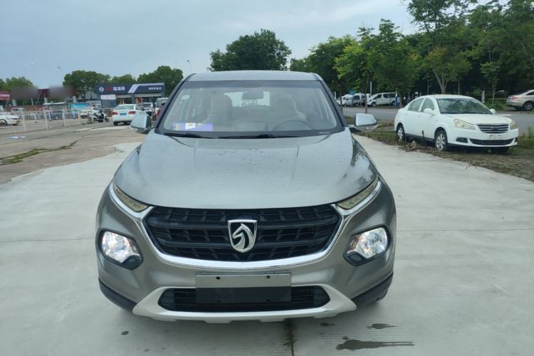 Used Baojun 510 2017 1.5L manual Comfort trim Front