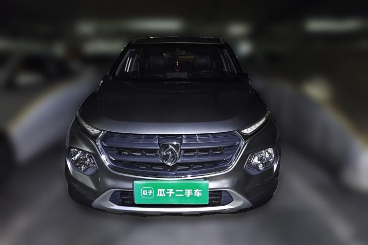 Used Baojun 510 2017 1.5L manual Comfort trim Front