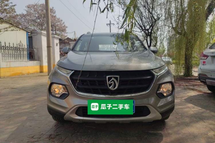 Used Baojun 510 2017 1.5L manual Comfort trim Front