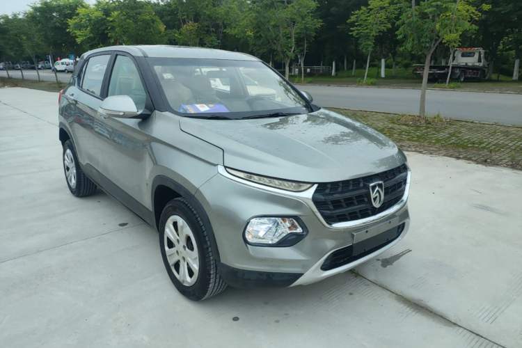 Used Baojun 510 2017 1.5L manual Comfort trim Front Right 45 Deg