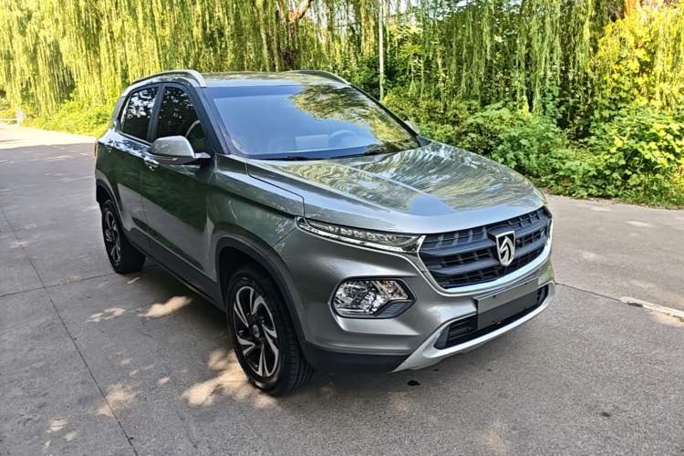 Used Baojun 510 2017 1.5L manual Comfort trim Front Right 45 Deg