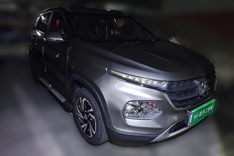 Used Baojun 510 2017 1.5L manual Comfort trim Front Right 45 Deg