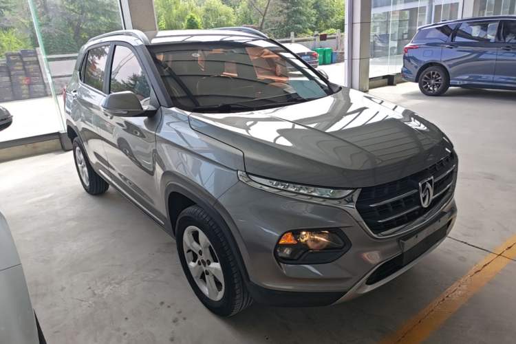 Used Baojun 510 2017 1.5L Automatic Fashion Model Front Right 45 Deg