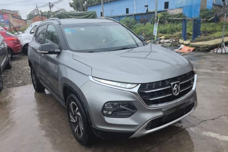 Used Baojun 510 2017 1.5L Manual Luxury Model Front Right 45 Deg