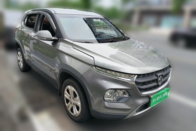 Used Baojun 510 2017 1.5L manual Comfort trim Front Right 45 Deg