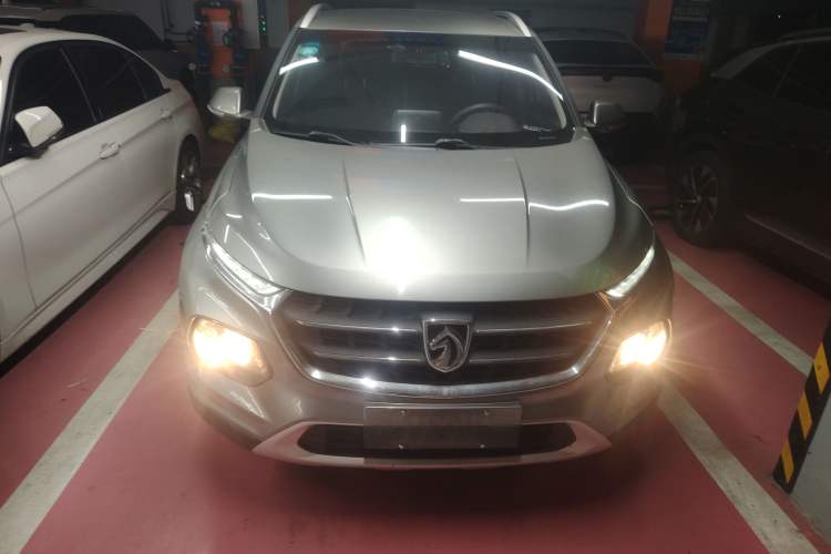 Used Baojun 510 2017 1.5L Manual Fashion Model Front