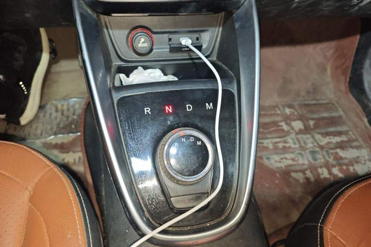 Used Baojun 510 2017 1.5L Automatic Luxury Model Gear Lever