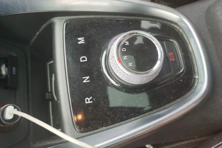Used Baojun 510 2017 1.5L Automatic Luxury Model Gear Lever