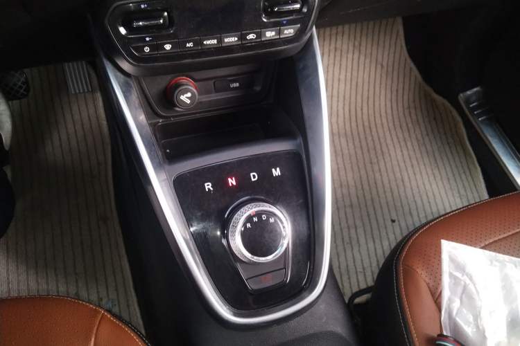 Used Baojun 510 2017 1.5L Automatic Luxury Model Gear Lever