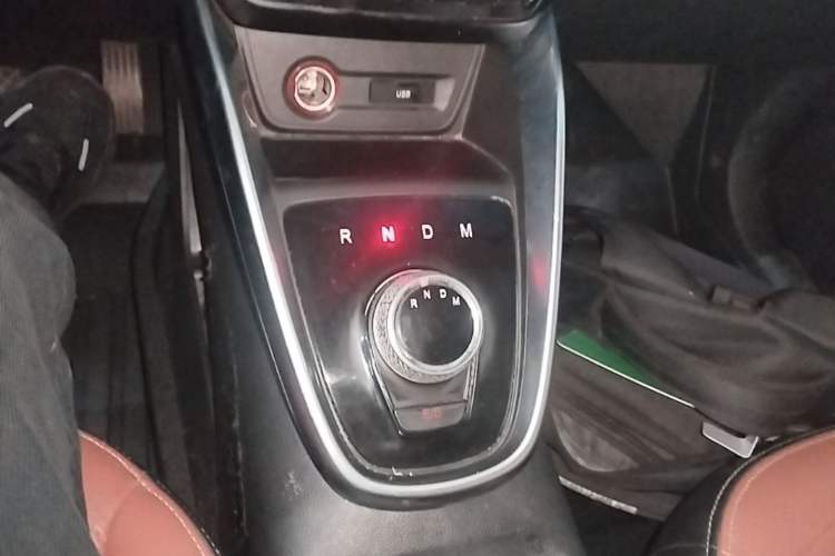 Used Baojun 510 2017 1.5L Automatic Luxury Model Gear Lever