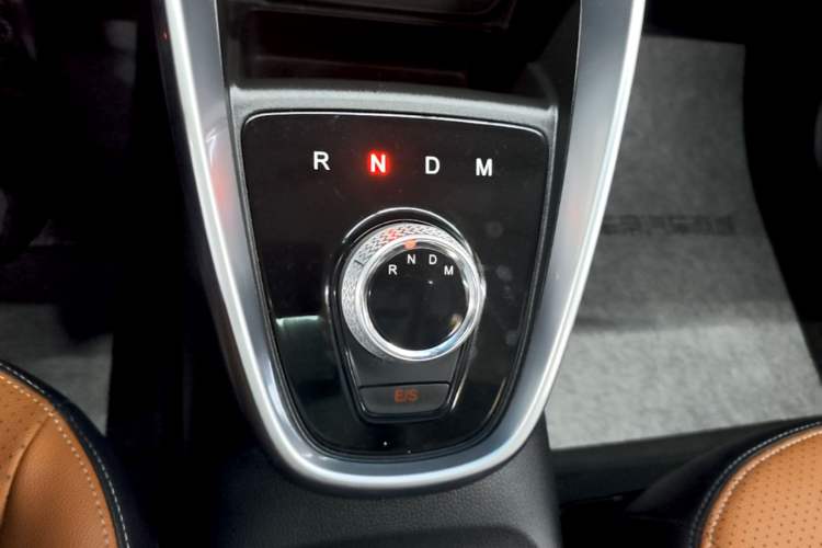 Used Baojun 510 2017 1.5L Automatic Luxury Model Gear Lever
