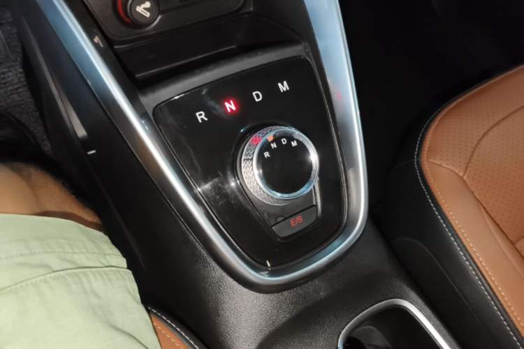 Used Baojun 510 2017 1.5L Automatic Luxury Model Gear Lever