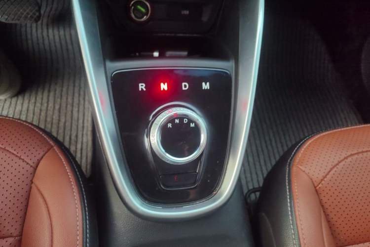 Used Baojun 510 2017 1.5L Automatic Luxury Model Gear Lever