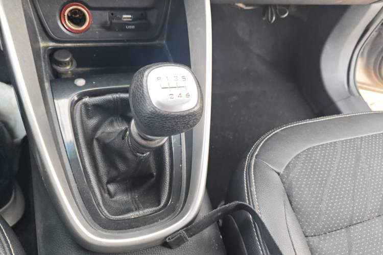 Used Baojun 510 2017 1.5L Manual Fashion Model Gear Lever