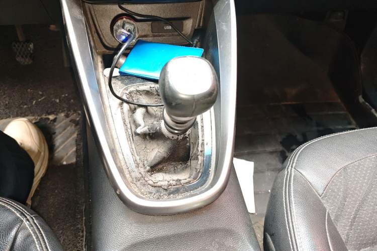 Used Baojun 510 2017 1.5L Manual Fashion Model Gear Lever