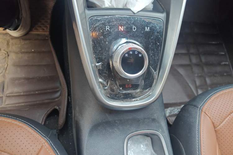 Used Baojun 510 2017 1.5L Automatic Luxury Model Gear Lever
