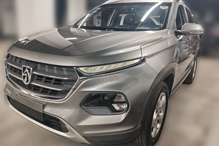 Used Baojun 510 2017 1.5L Automatic Fashion Model Guazi used car, China used car export, Used car for sale, Used cars, Cheapest cars for sale