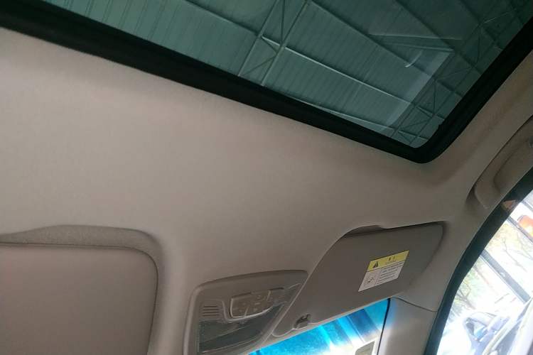 Used Baojun 510 2017 1.5L Automatic Luxury Model Headliner