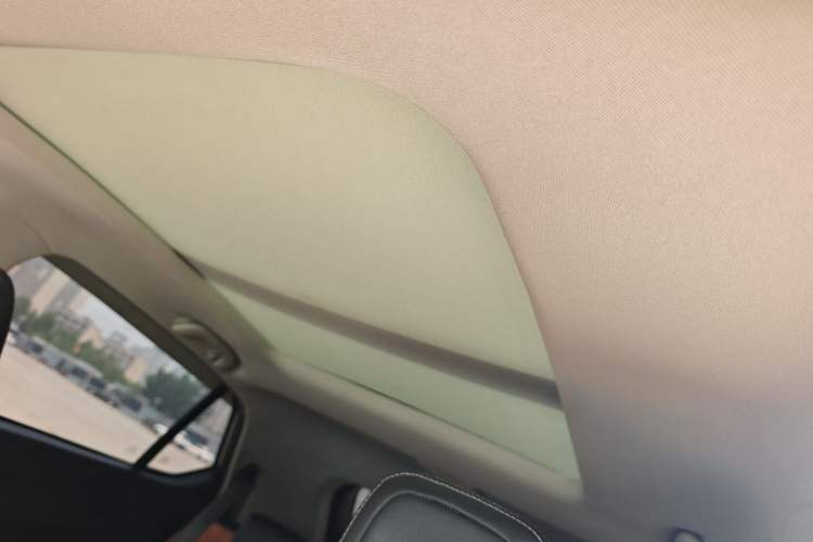 Used Baojun 510 2017 1.5L Automatic Luxury Model Headliner