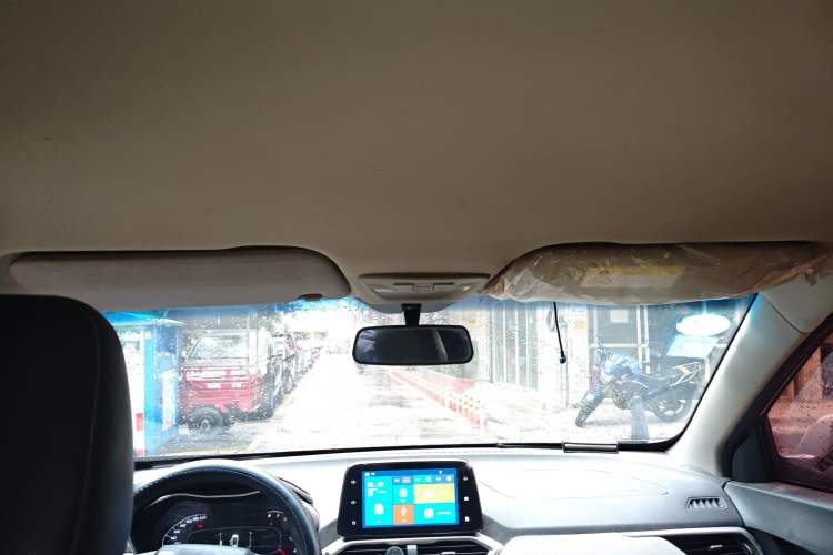 Used Baojun 510 2017 1.5L Manual Fashion Model Headliner