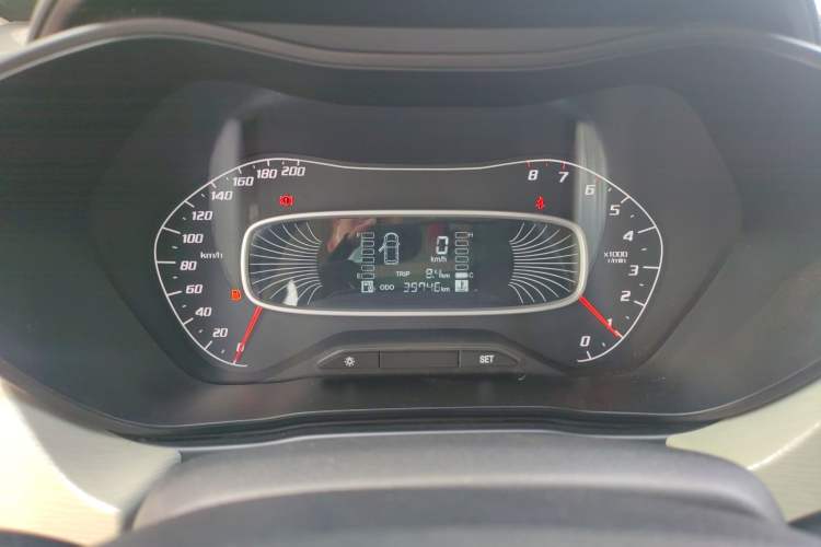 Used Baojun 510 2017 1.5L manual Comfort trim Instrument Cluster