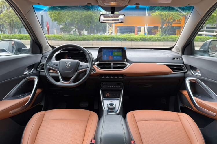 Used Baojun 510 2017 1.5L Automatic Luxury Model Interior 1