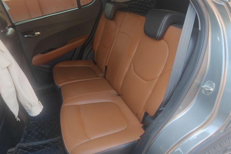 Used Baojun 510 2017 1.5L Manual Luxury Model Interior 4