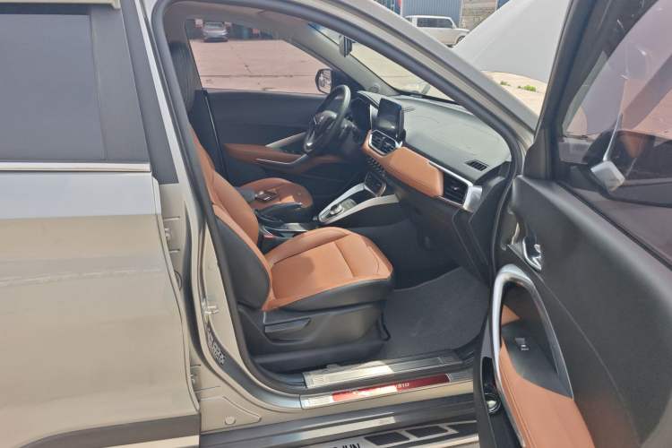 Used Baojun 510 2017 1.5L Automatic Luxury Model Interior 4