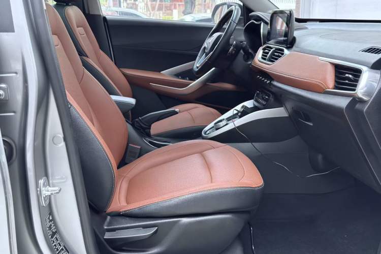 Used Baojun 510 2017 1.5L Automatic Luxury Model Interior 5
