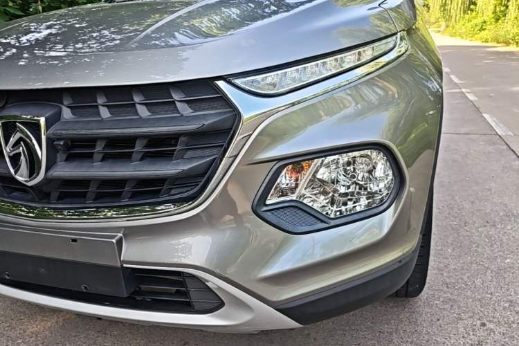 Used Baojun 510 2017 1.5L manual Comfort trim Left Front Headlight