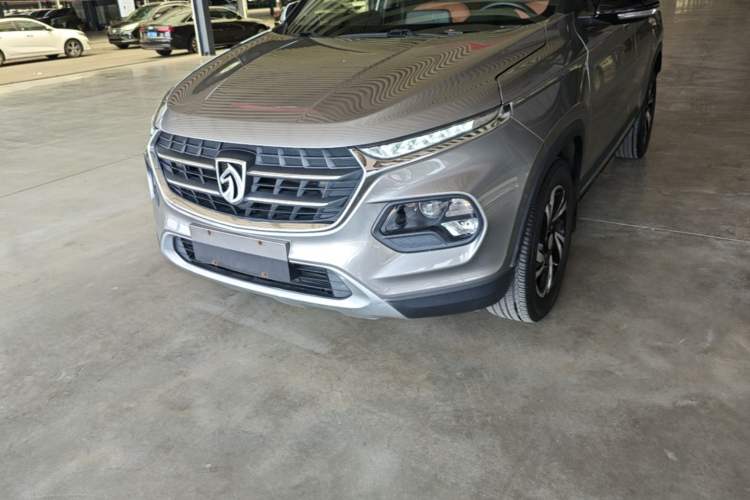 Used Baojun 510 2017 1.5L Automatic Luxury Model Left Front Headlight