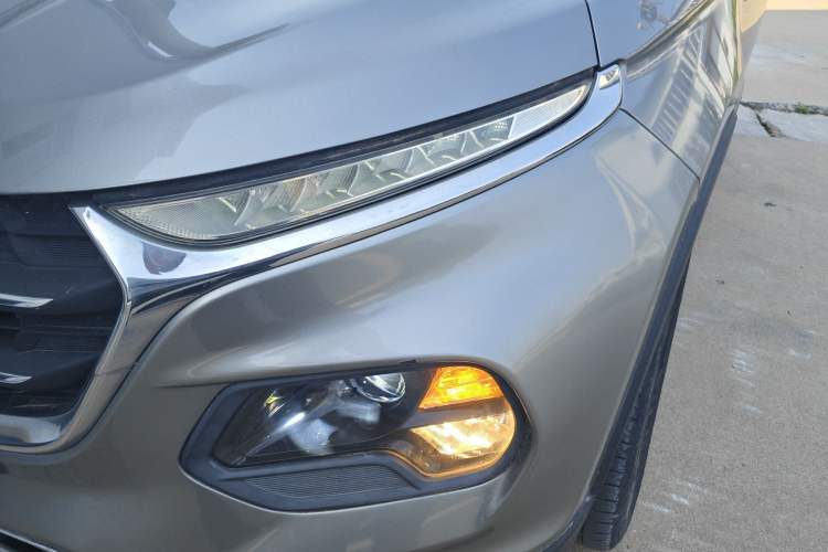 Used Baojun 510 2017 1.5L Manual Fashion Model Left Front Headlight