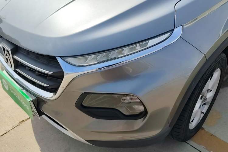Used Baojun 510 2017 1.5L Automatic Fashion Model Left Front Headlight