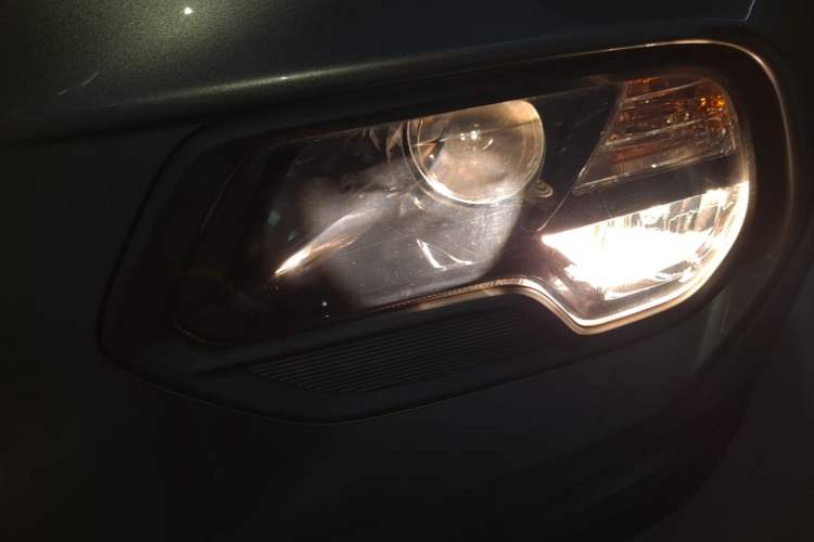 Used Baojun 510 2017 1.5L Automatic Fashion Model Left Front Headlight