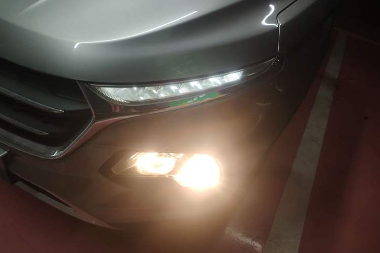 Used Baojun 510 2017 1.5L Manual Fashion Model Left Front Headlight