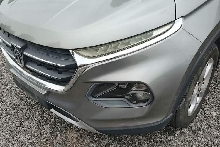 Used Baojun 510 2017 1.5L Manual Fashion Model Left Front Headlight