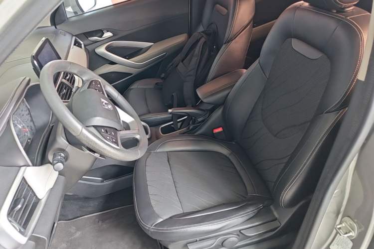 Used Baojun 510 2017 1.5L Automatic Fashion Model Left Front Seat