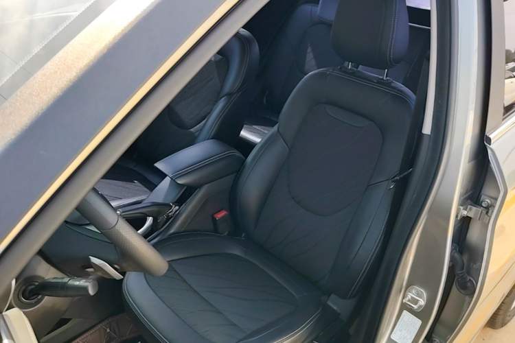 Used Baojun 510 2017 1.5L Automatic Fashion Model Left Front Seat