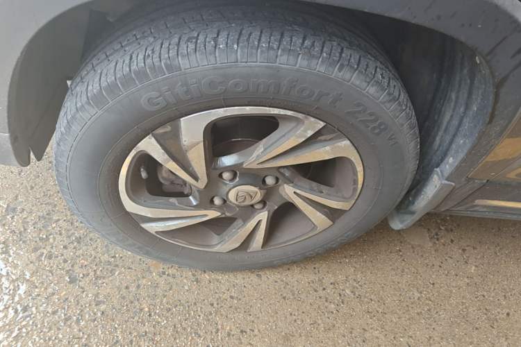 Used Baojun 510 2017 1.5L Automatic Luxury Model Left Front Wheel Hub