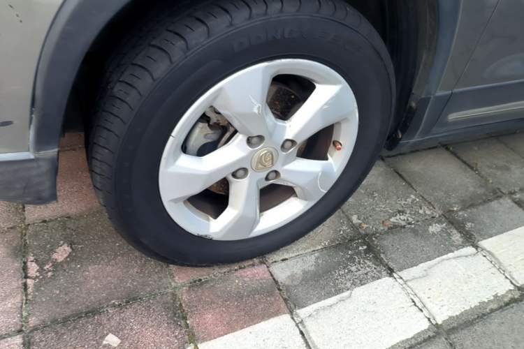 Used Baojun 510 2017 1.5L Automatic Fashion Model Left Front Wheel Hub
