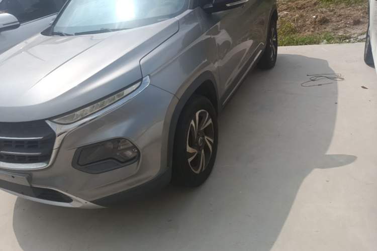 Used Baojun 510 2017 1.5L Automatic Luxury Model Left Front Wheel Hub