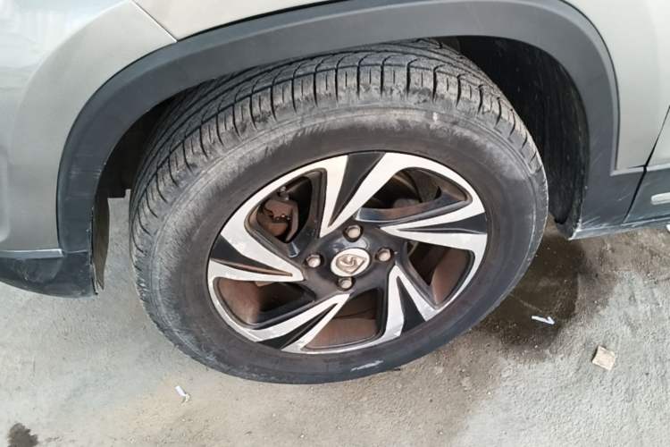 Used Baojun 510 2017 1.5L Manual Luxury Model Left Front Wheel Hub