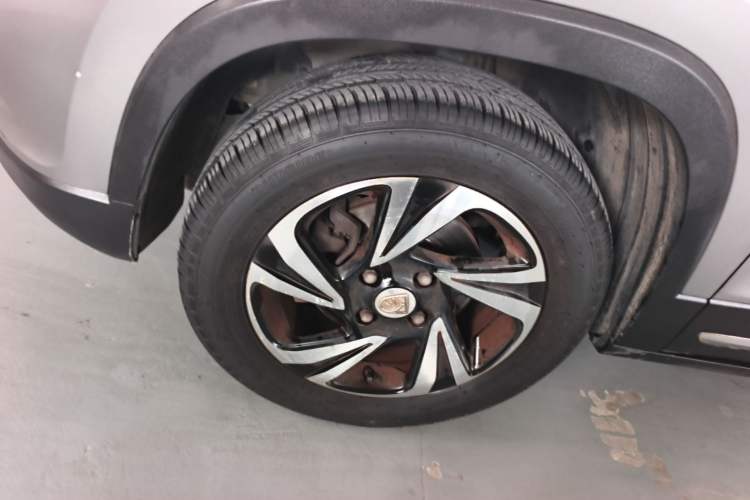 Used Baojun 510 2017 1.5L Manual Luxury Model Left Front Wheel Hub