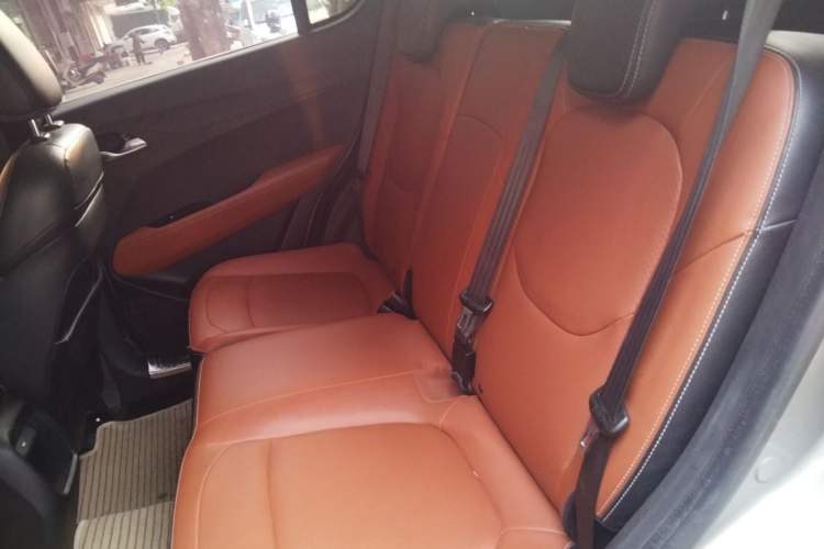 Used Baojun 510 2017 1.5L Automatic Luxury Model Left Rear Seat