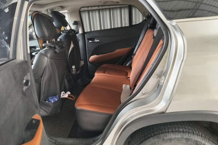 Used Baojun 510 2017 1.5L Automatic Luxury Model Left Rear Seat