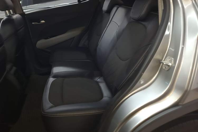 Used Baojun 510 2017 1.5L Automatic Fashion Model Left Rear Seat