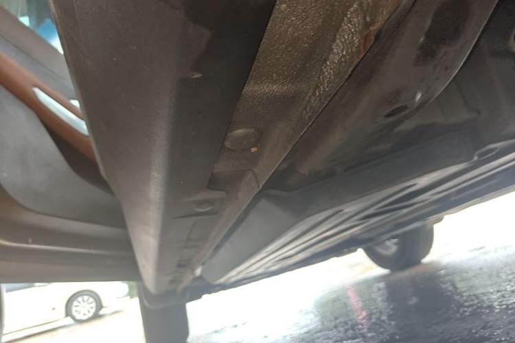 Used Baojun 510 2017 1.5L Automatic Luxury Model Left Side Sill