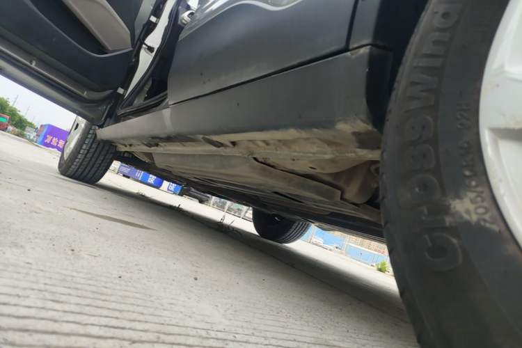 Used Baojun 510 2017 1.5L manual Comfort trim Left Side Sill
