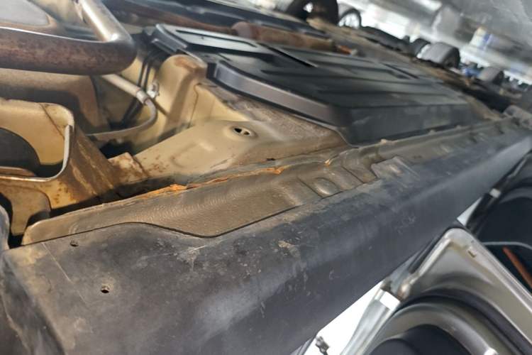 Used Baojun 510 2017 1.5L Automatic Luxury Model Left Side Sill